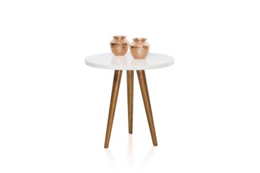 beyaz beyaz yuvarlak masa