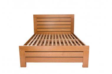 ahşap Çift Kişilik Yatak üzerinde beyaz izole