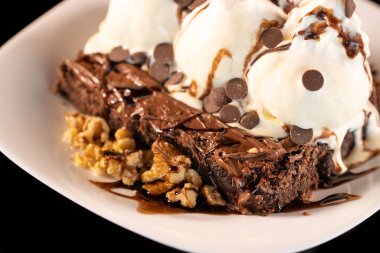 Vanilyalı çikolatalı Brownie.