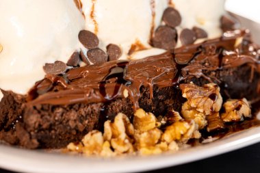 Vanilyalı çikolatalı Brownie.