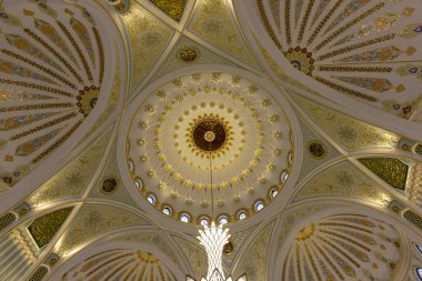 Shali Şehri, Çeçen Cumhuriyeti, Rusya. Avrupa 'nın en büyük camii. Muhammed 'in Mescid-i Haram' ına 