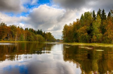 Fall River üzerinde bulutlar