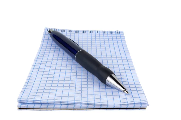 Automatisk penna, anteckningsbok, på en vit bakgrund närbild. — Stockfoto