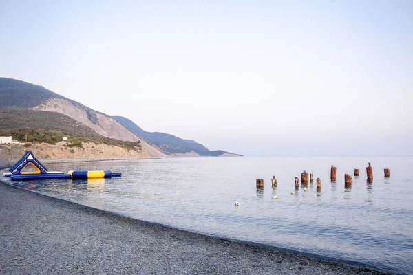 Terkedilmiş Deniz Kenarında Akşam Kumsalı — Stok fotoğraf