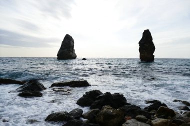 Cape Fiolent için Karadeniz kıyısında pitoresk Kırım kayalık Hills fotoğraf