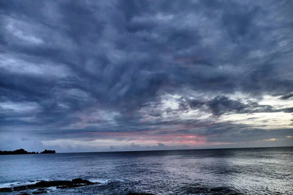 Belle naturel délicieux magnifique asiatique coucher de soleil lever de soleil — Photo