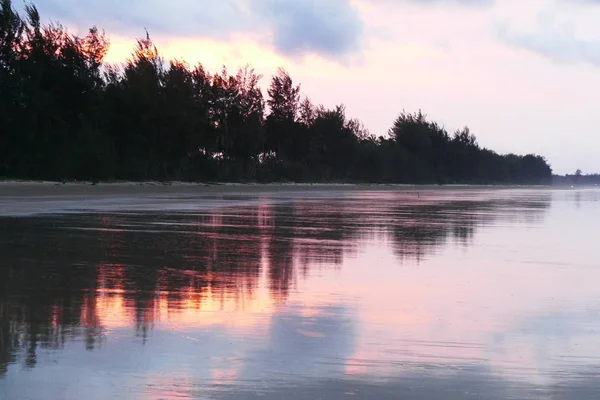 Güzel doğal lezzetli muhteşem Asya günbatımı gündoğumu