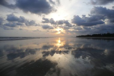 Güzel doğal lezzetli muhteşem Asya günbatımı gündoğumu