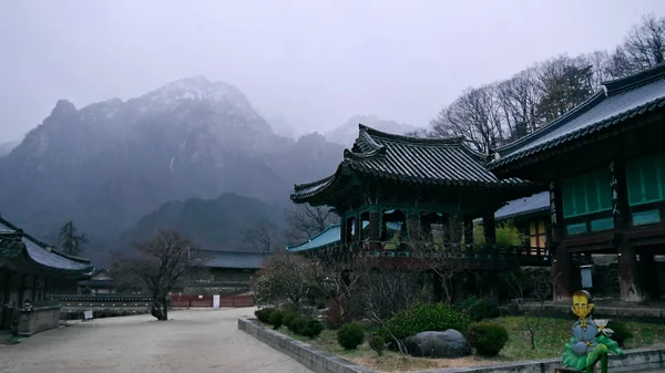 Seoraksan 山亚洲村 — 图库照片