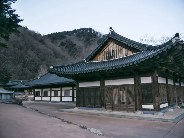 Asiatiska Hus Sinheungsa Tempel Seoraksan National Park Sydkorea — Stockfoto