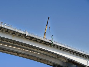 Don Nehri üzerinde bir köprü inşaatı. Bir Rostov on Don civarında, Rusya Federasyonu.