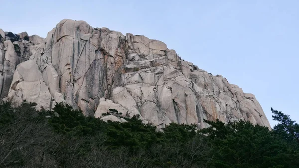 Vista Para Grande Rocha Ulsanbawi Parque Nacional Seoraksan Coreia Sul — Fotografia de Stock