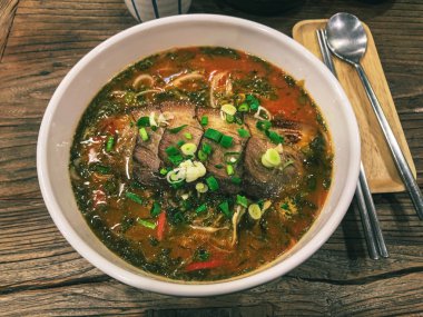 Tabakta Kore baharatlı çorbası