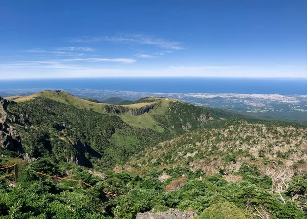 Vue depuis le volcan Hallasan. Île de Jeju, Corée du Sud — Photo