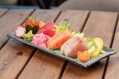 Çiğ deniz mahsulleri seçimleri