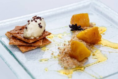 Elmalı dondurma ve dondurma.