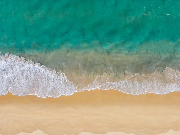 Vista Aérea Drone Hermosa Playa Vacía Ola Vista Superior Desde —  Fotos de Stock