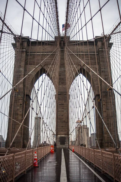 Nueva York Vista Manhattan Desde Puente Brooklyn Nublado Cielo Río — Foto de Stock