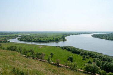 Toima Nehri izdiham Elabuga Kama Nehri içine görünümünü