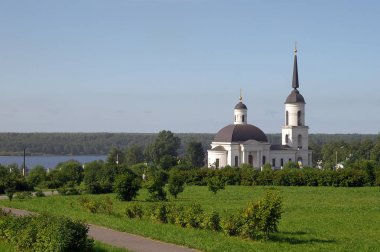 Doğuş Kilisesi St. Nicholas ve Trinity Cherepovets Şapel ile