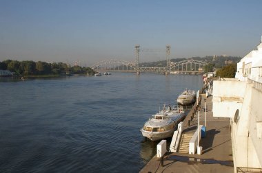Don Nehri, nehir İstasyonu ve Rostov-on-Don demiryolu Asansör köprü görünümü