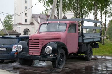 Vyatskoe Köyü Sovyet Street araba Framo V901/2