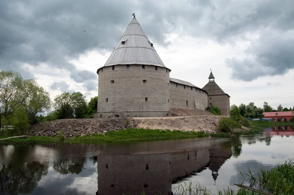 Pohled městě Staraya Ladoga pevnosti — Stock fotografie