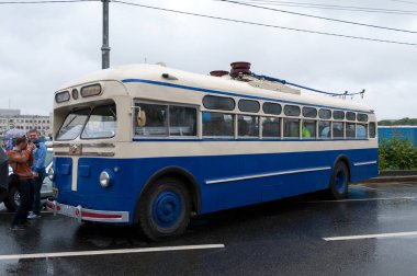 Troleybüs Mtb-82d No 1777 Moskova taşıma günü kutlamaları sırasında Frunze dolgu üzerinde sergisinde. Moscow, Rusya Federasyonu, 08 Temmuz 2017