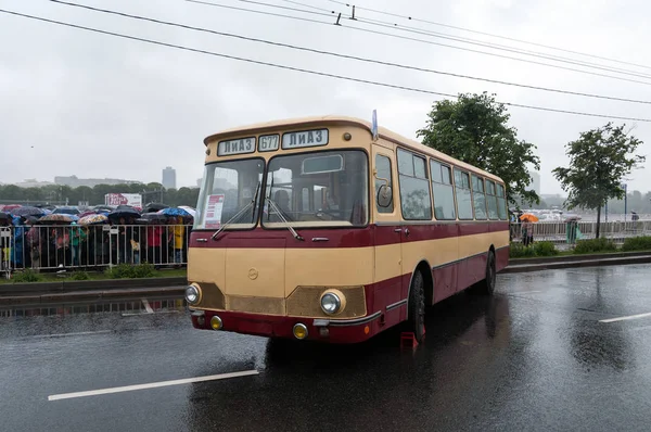 Şehir Otobüs Liaz 677 Moskova Taşıma Günü Kutlamaları Sırasında Frunze — Stok fotoğraf