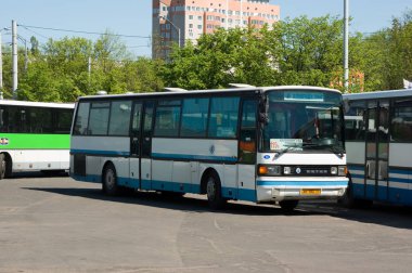 Banliyö otobüs Setra S215ul otobüs istasyonu, Kaliningrad, Rusya Federasyonu, 09 Mayıs 2008