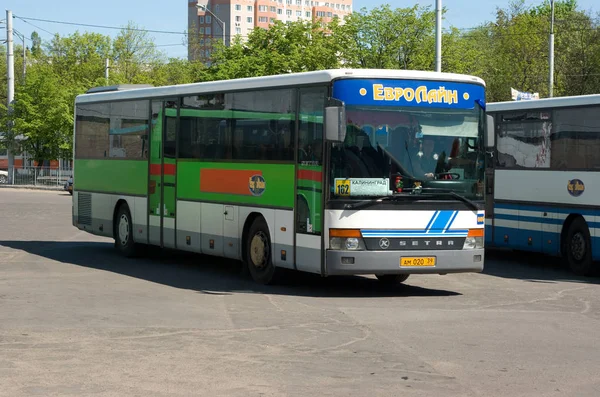 Suburban Bus Setra S315Ul Estación Autobuses Kaliningrado Federación Rusa Mayo — Foto de Stock