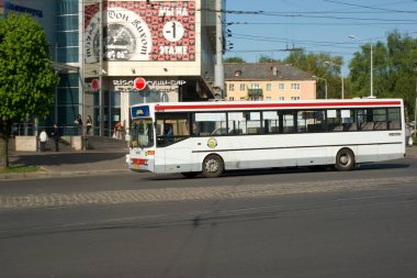 Şehir otobüs Mercedes-Benz O405 Lenin Caddesi otelin yakınında 
