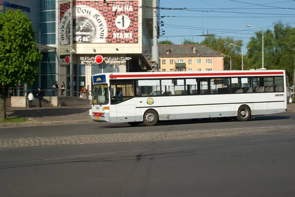 Городской Автобус Mercedes Benz O405 Проспекте Ленина Рядом Гостиницей Калининград — стоковое фото