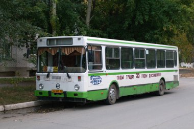 Şehir otobüsü Liaz-5256.45 Yubileinaya Caddesi, Yasny, Orenburg bölgesi, Rusya Federasyonu, 13 Eylül 2015