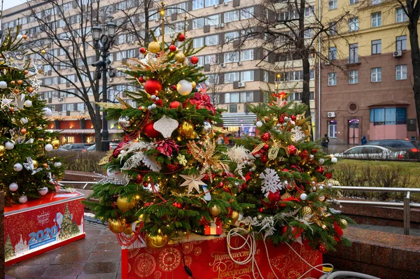 Новогодняя Елка Новопушкинской Площади Москва Российская Федерация Декабря 2019 — стоковое фото