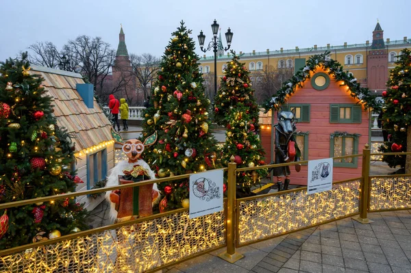 Decoraciones Año Nuevo Navidad Plaza Manege Moscú Federación Rusa Diciembre — Foto de Stock