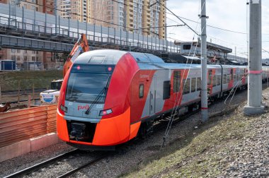 Speed DC-AC elektrikli çoklu birimler ES1-033 ve ES1-027 