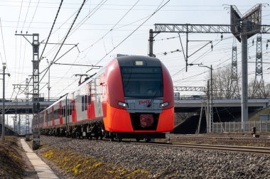 Speed DC elektrikli çoklu birimler ES2GP-004 