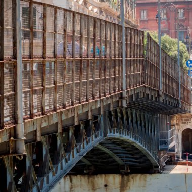 taranto, İtalya'nın güneyinde salıncak Köprüsü