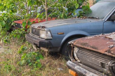 Tayland bir mola için bekleyen eski araba.