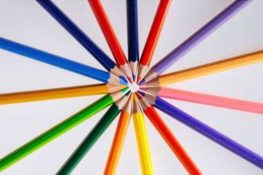 Renkli kalemler. Metin için yer. Kalem okul ya da profesyonel kullanım için. A yaratıcılık için ayarla.