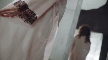 Kadın model iç çamaşırı poz. Moda portre modelinin kapalı. Tasarımcı iç çamaşırı.