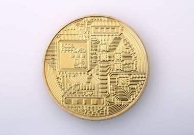 Altın bitcoin izole yan beyaz arka plan üzerinde ters. Dijital para. Cryptocurrency sembolü.