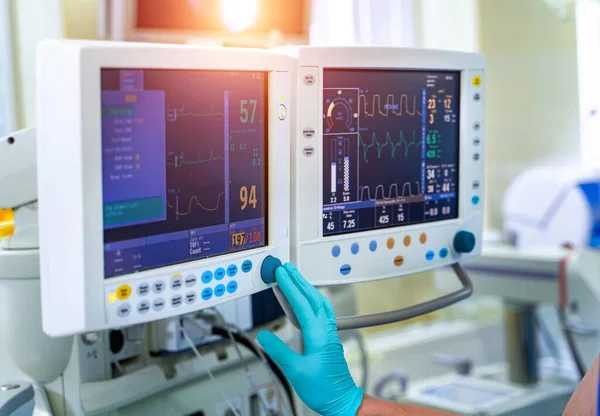 Equipo Ventilación Mecánica Diagnóstico Neumonía Ventilación Pulmonar Con Oxígeno Covid —  Fotos de Stock