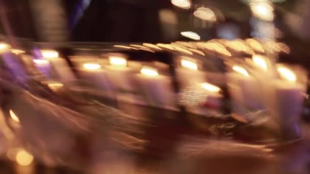 Kerzenschein Bei Einem Stehempfang — Stockvideo