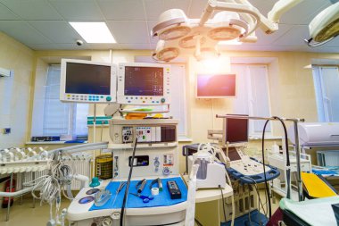 Ciğerlerin oksijenle havalandırılması. COVID-19 ve koronavirüs teşhisi. Zatürree teşhisi. Salgın.