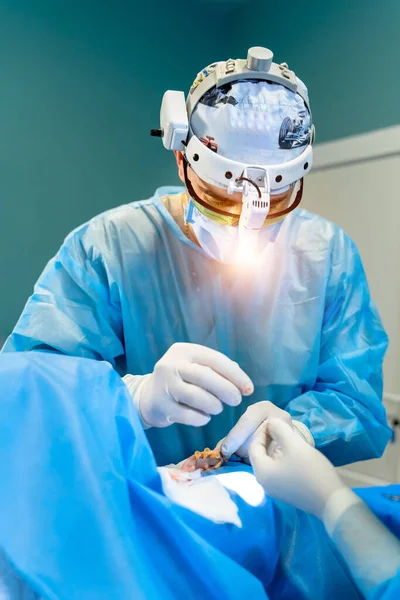 Plastisch Chirurg Operatiekamer Portret Van Een Mannelijke Chirurg Cosmetolodie Chirurgie — Stockfoto