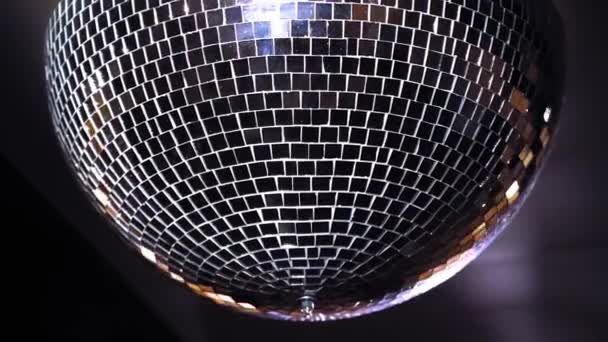 Disco Bal Achtergrond Spiegel Discobal Hangend Aan Het Plafond — Stockvideo