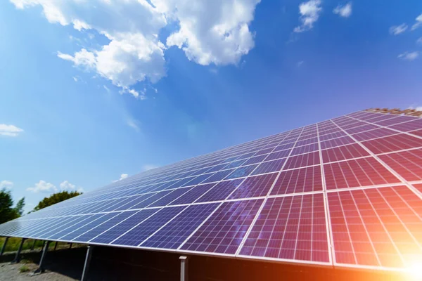 Fotovoltaica Painel Solar Fonte Eletricidade Alternativa Conceito Recursos Sustentáveis Energia — Fotografia de Stock