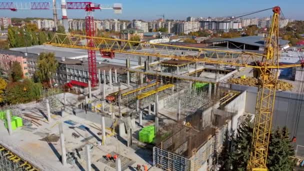 Grues Chantier Construction Vue Aérienne Des Grues Tour Construisent Grands — Video